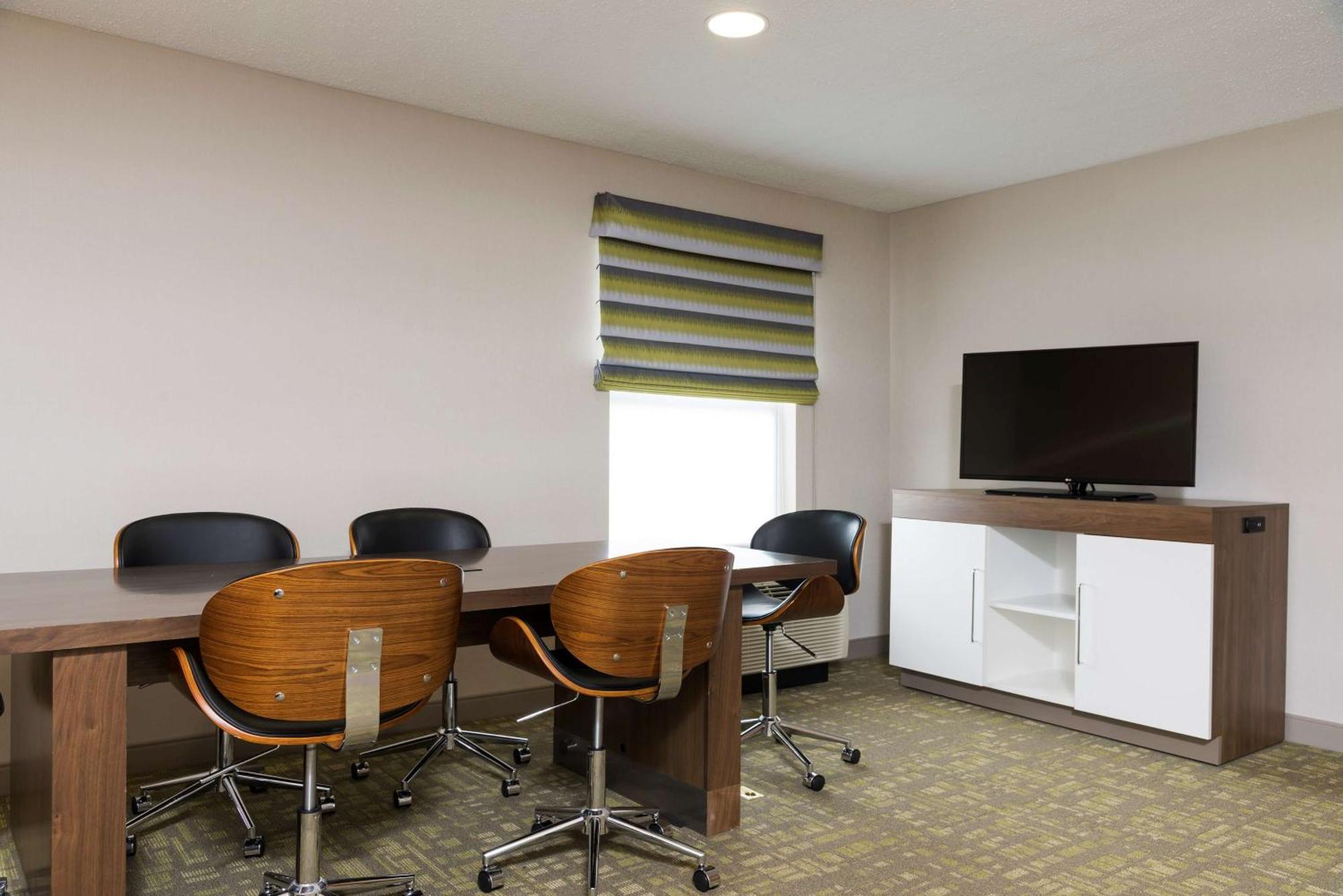 Hampton Inn & Suites East Lansing Okemos Bagian luar foto
