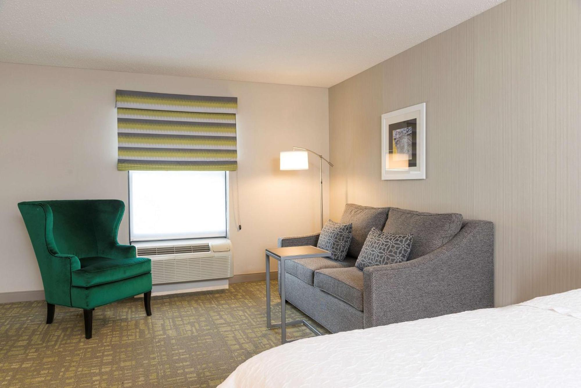 Hampton Inn & Suites East Lansing Okemos Bagian luar foto