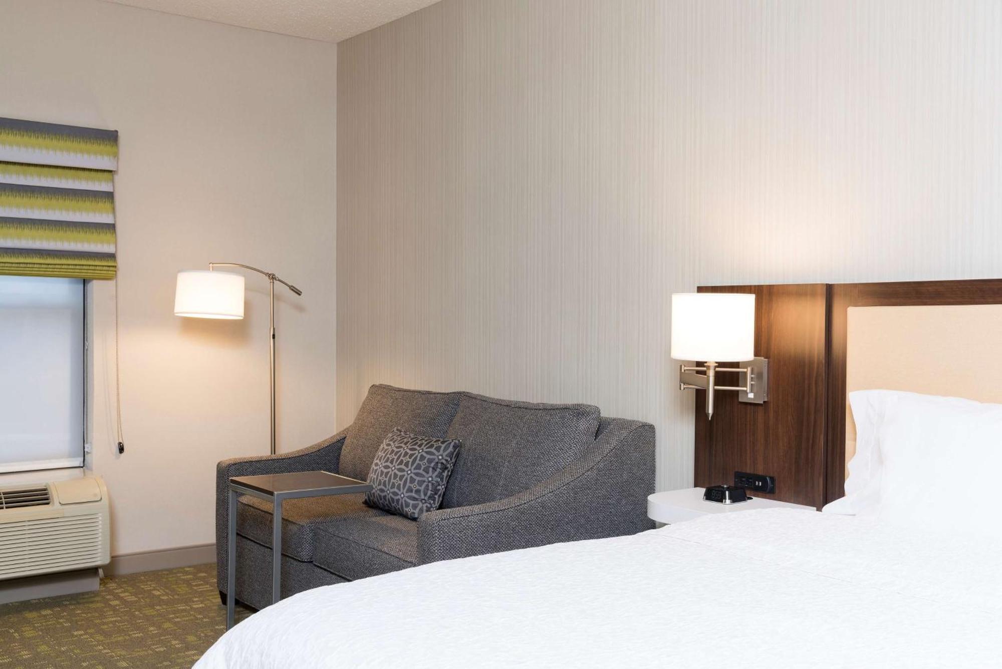Hampton Inn & Suites East Lansing Okemos Bagian luar foto