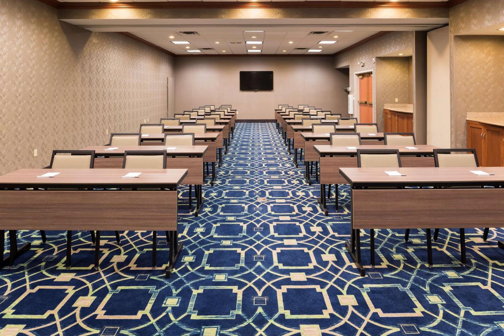Hampton Inn & Suites East Lansing Okemos Bagian luar foto