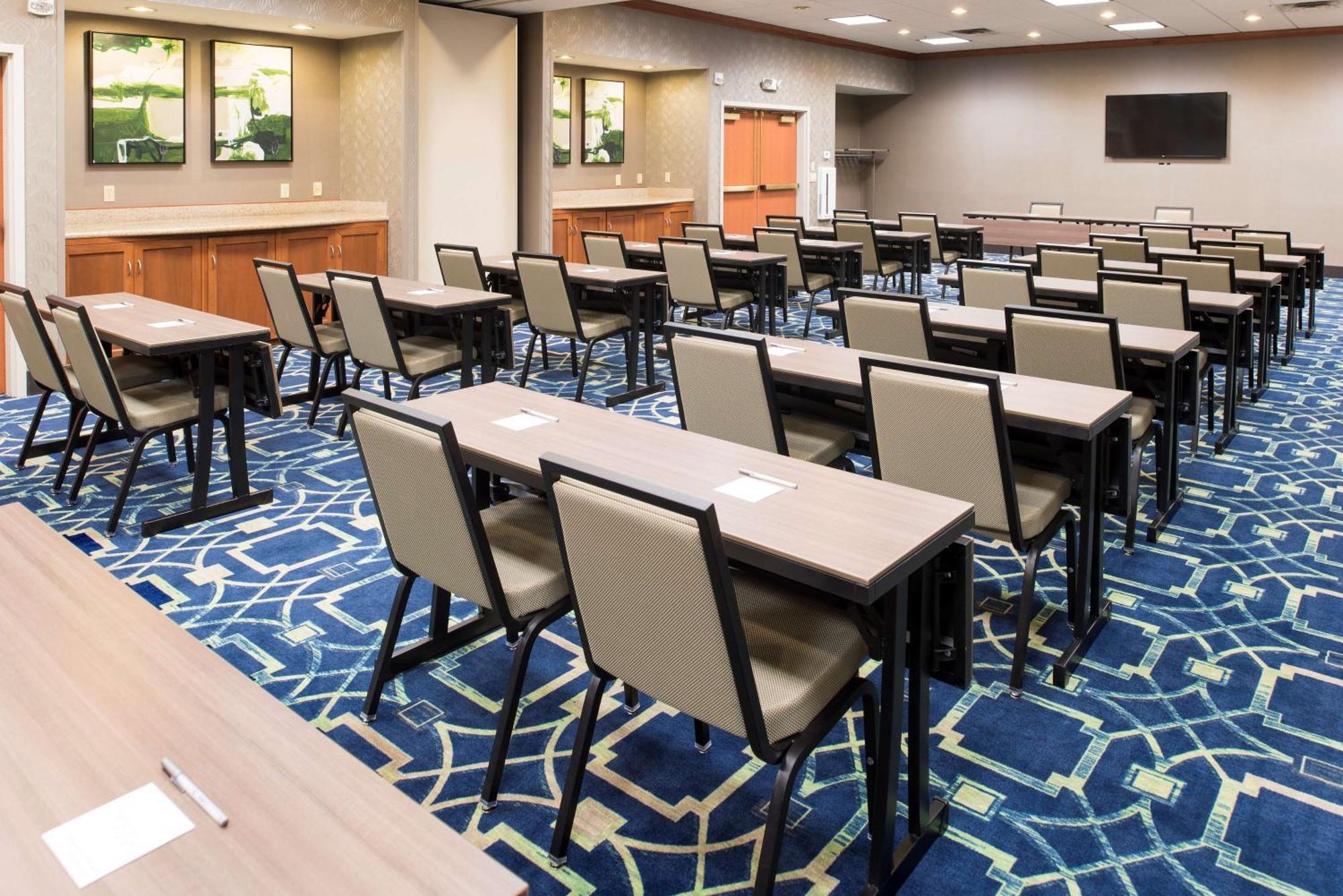 Hampton Inn & Suites East Lansing Okemos Bagian luar foto