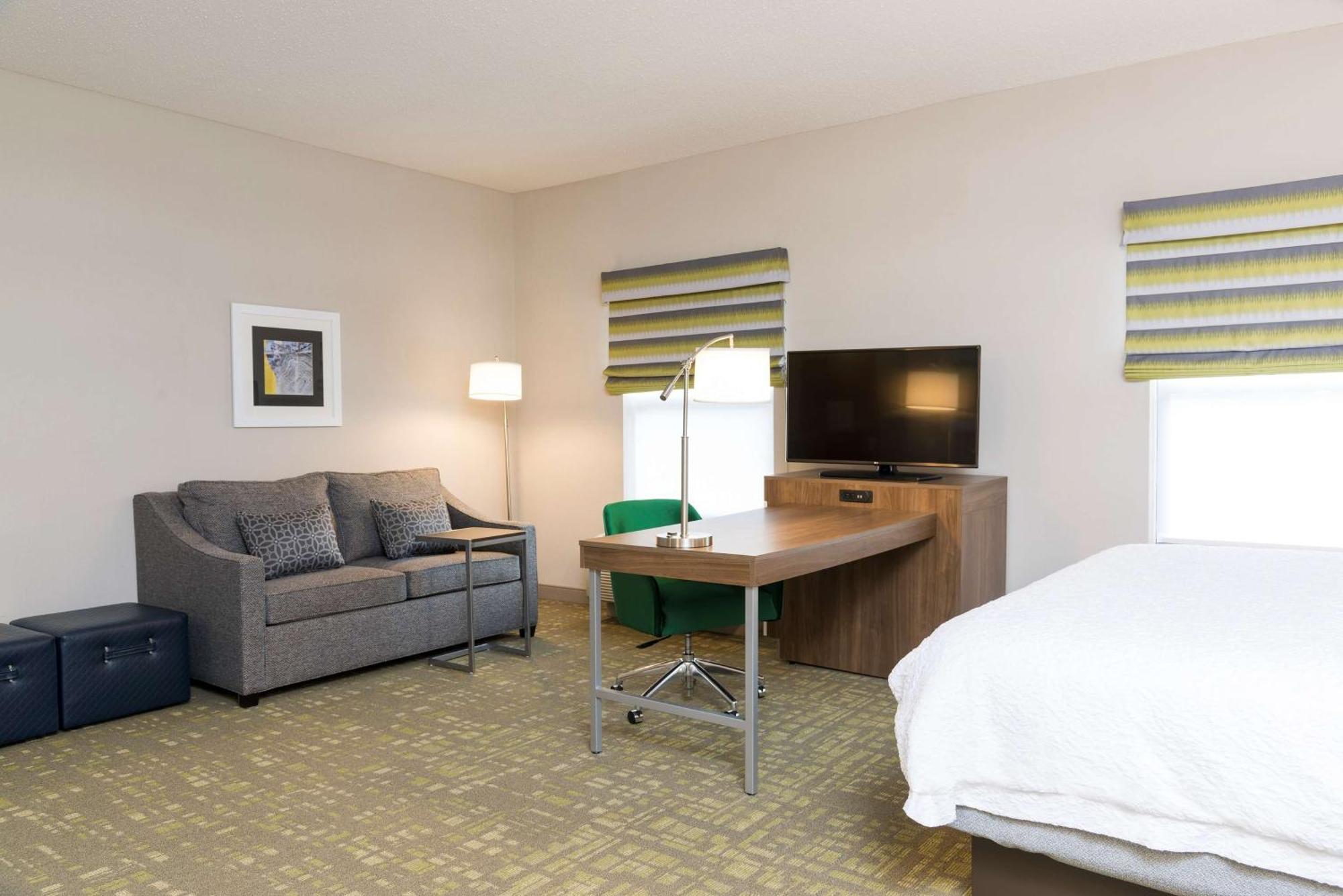 Hampton Inn & Suites East Lansing Okemos Bagian luar foto