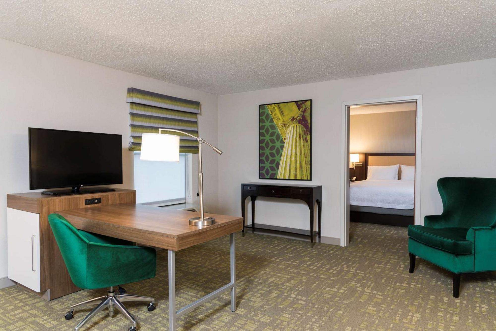Hampton Inn & Suites East Lansing Okemos Bagian luar foto