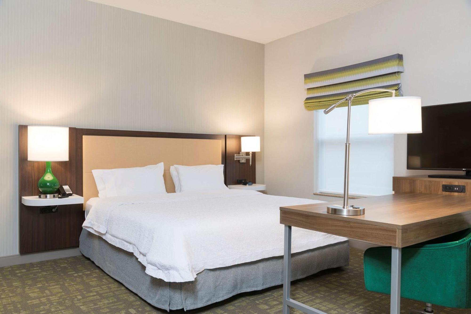 Hampton Inn & Suites East Lansing Okemos Bagian luar foto