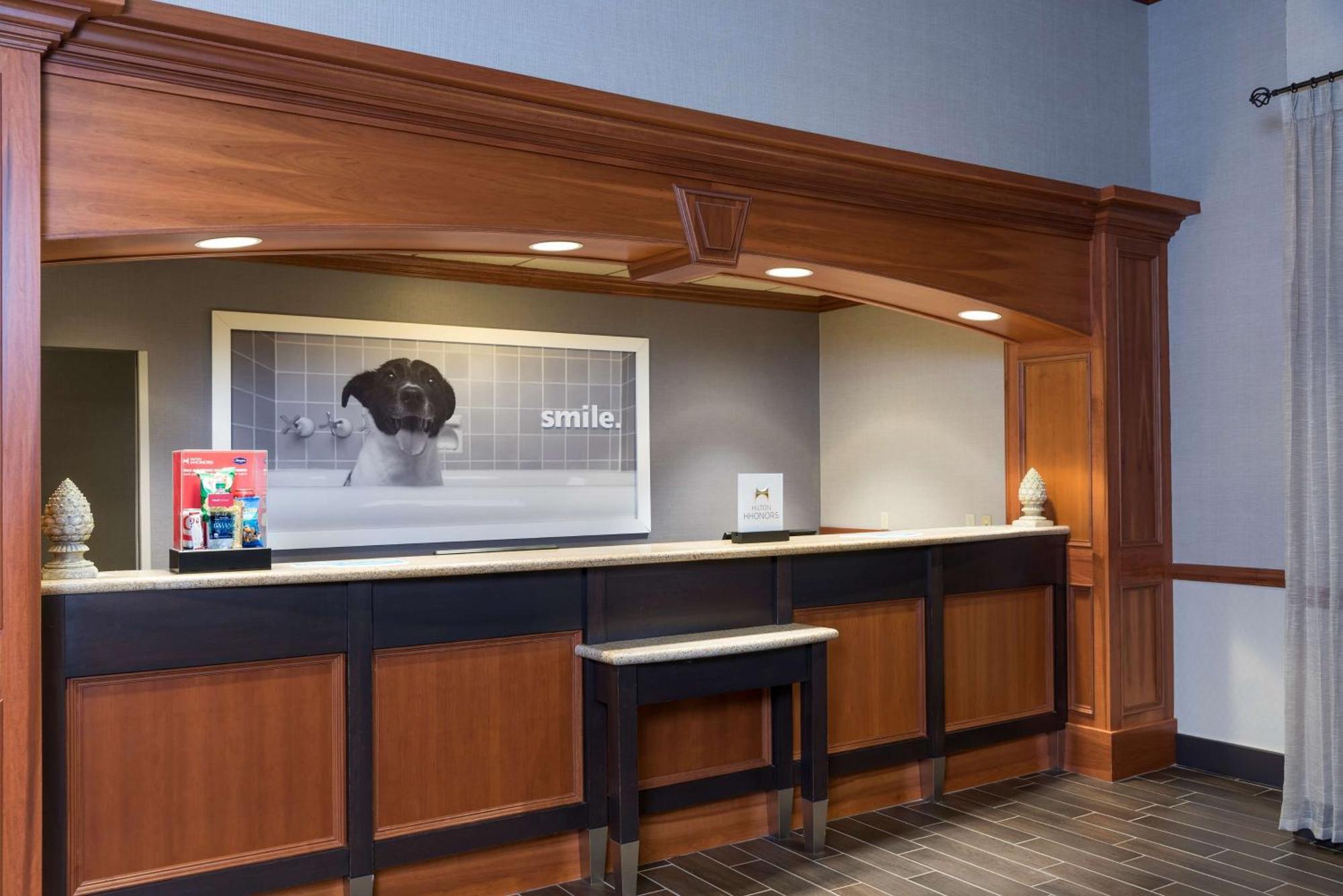Hampton Inn & Suites East Lansing Okemos Bagian luar foto