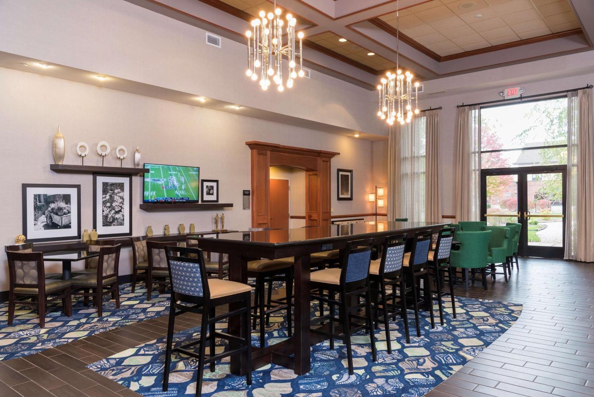 Hampton Inn & Suites East Lansing Okemos Bagian luar foto