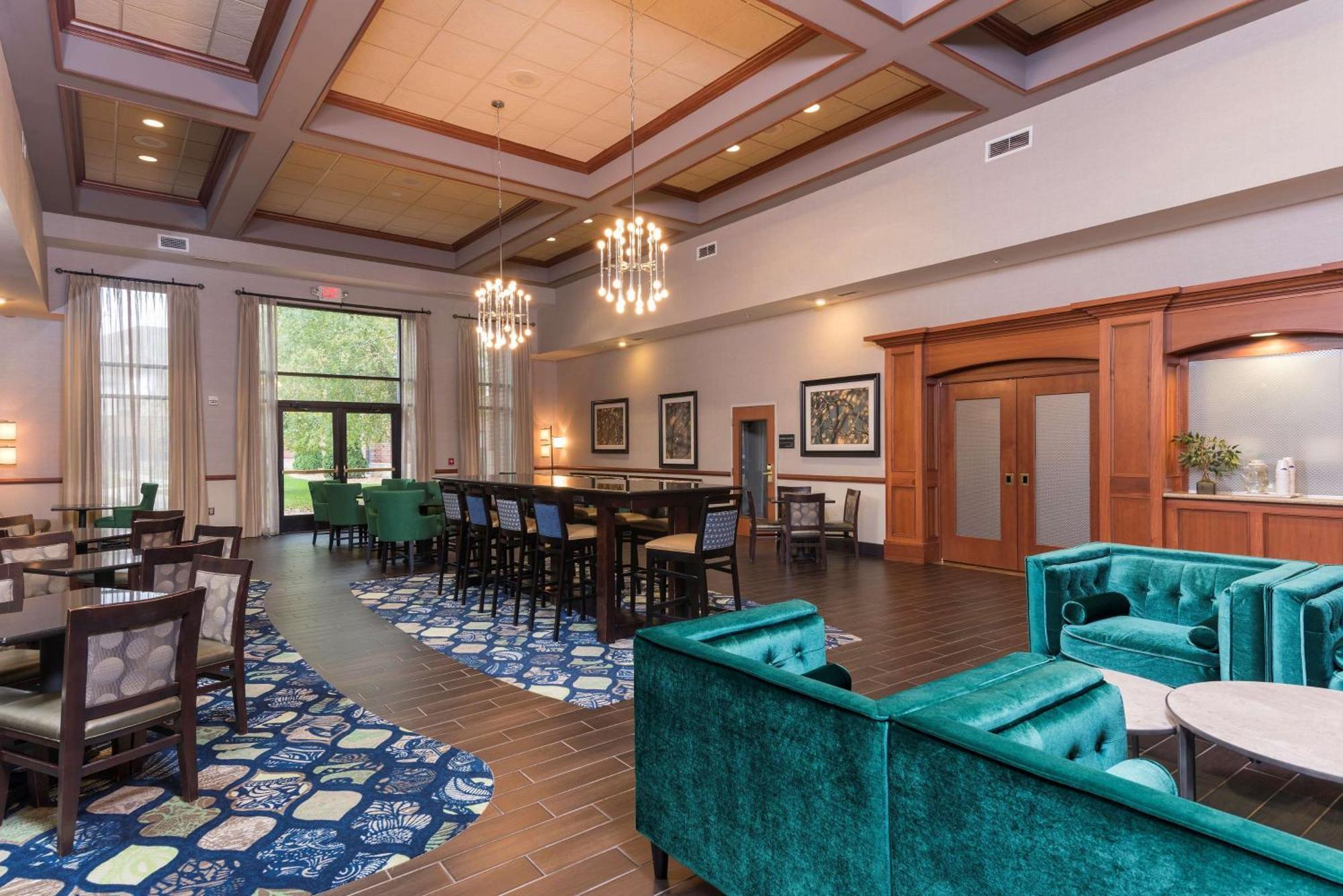 Hampton Inn & Suites East Lansing Okemos Bagian luar foto